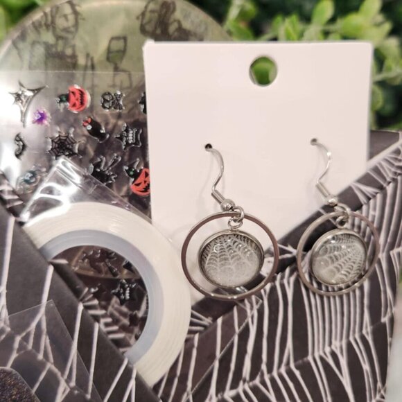 Blind Date with a Mani Bundle - Picture 7 of 13